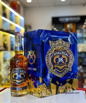 Rượu Chivas 18 Gold Regal hộp quà F25