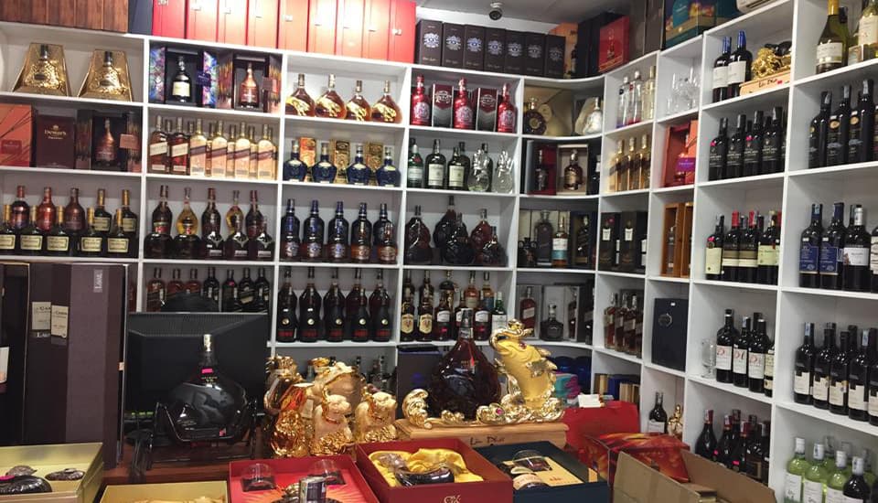 Cửa hàng rượu ngoại Biên Hoà