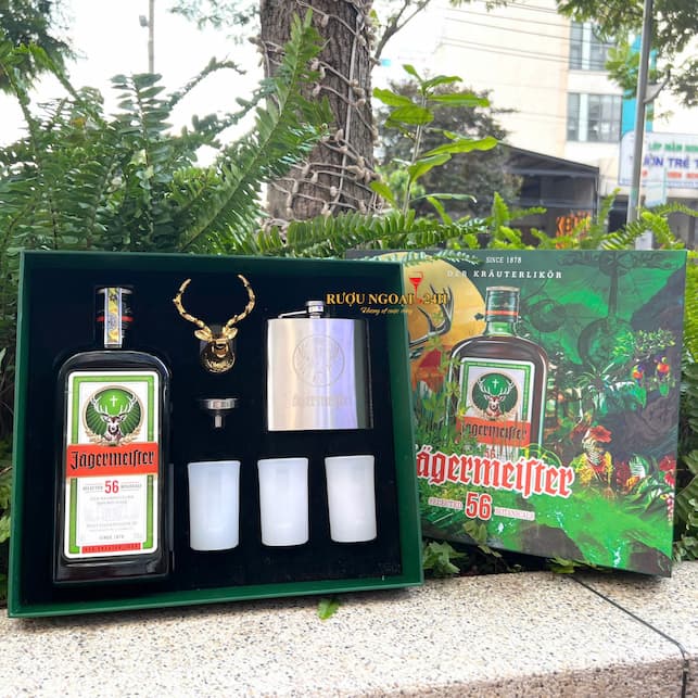 Rượu Jagermeister hộp quà đầu Hưu vàng