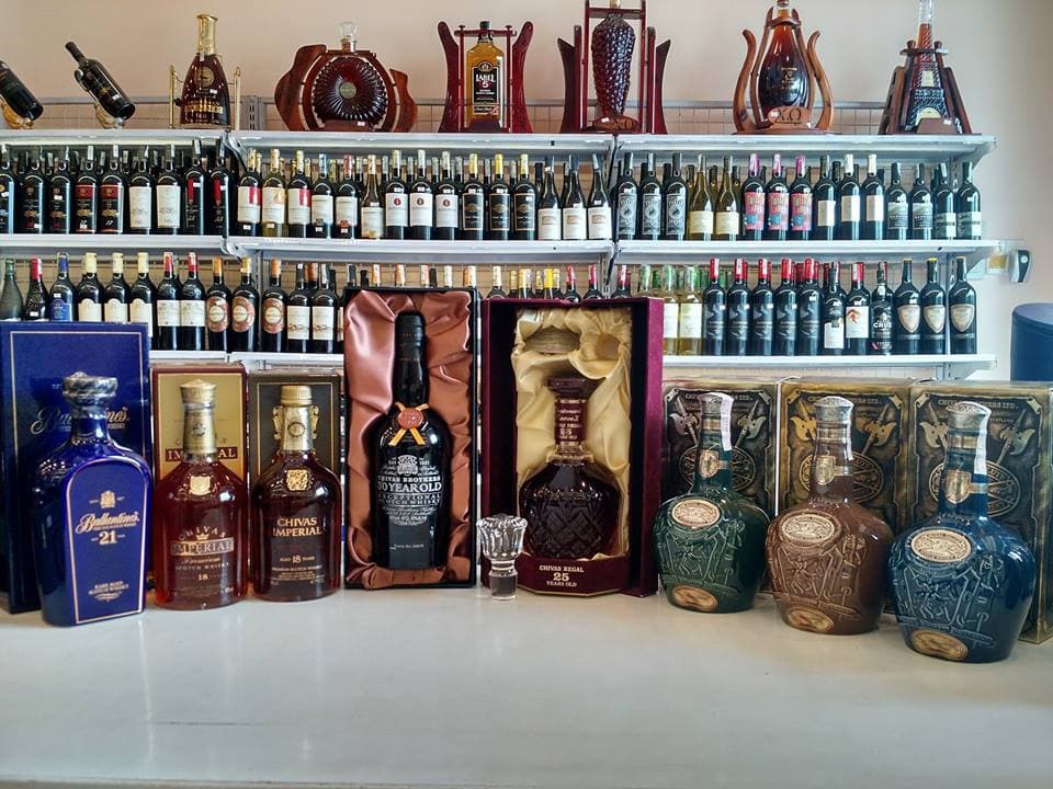 Cửa hàng rượu ngoại Biên Hoà