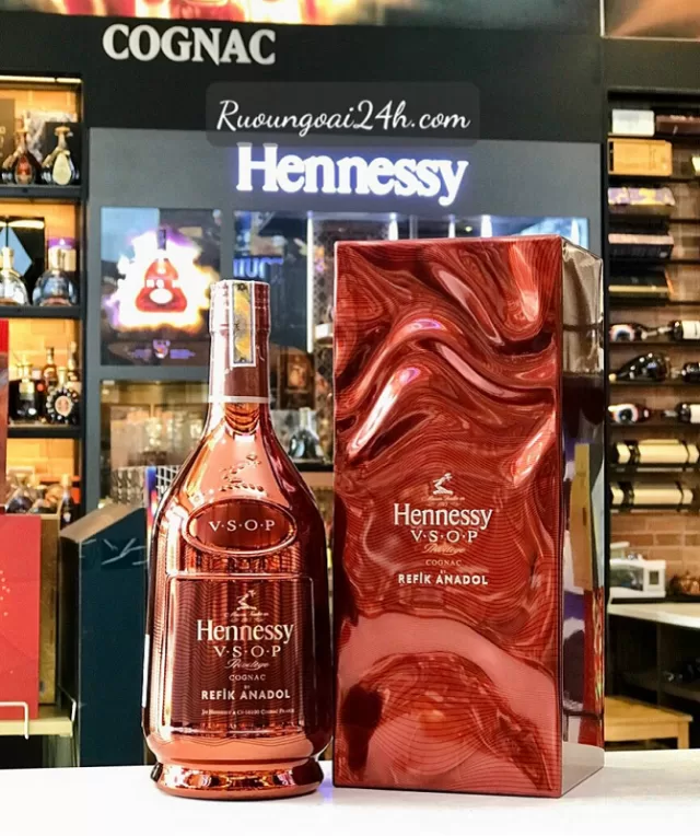 Rượu Hennessy VSOP Refik Anadol