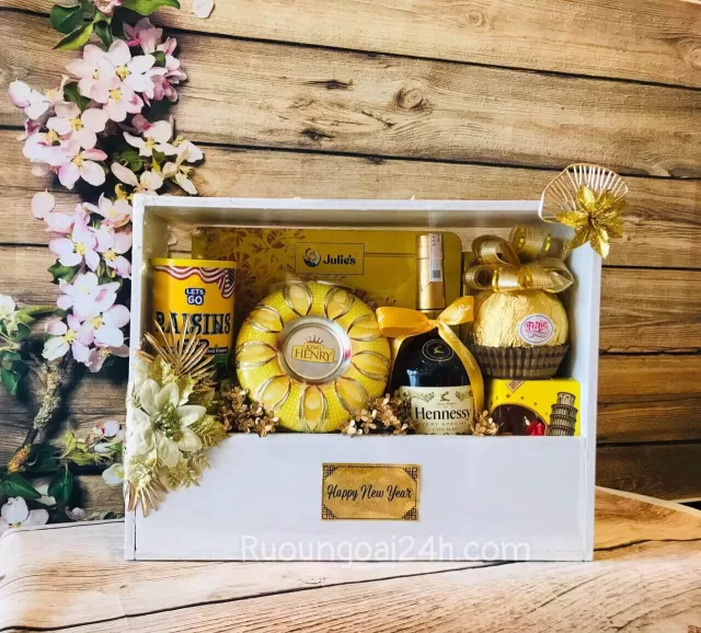 Phần quà rượu Hennessy VS - HƯNG THỊNH