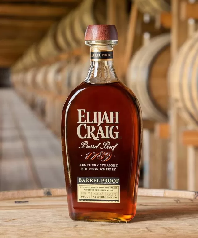 Rượu Elijah Craig Barrel Proof
