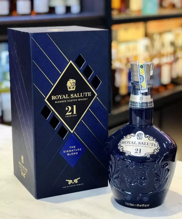 Rượu Chivas Royal Salute 21 YO