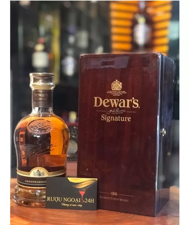 Rượu Whisky Dewar's Signature